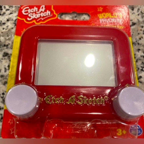 Etch A Sketch Mini - Picture 3 of 4